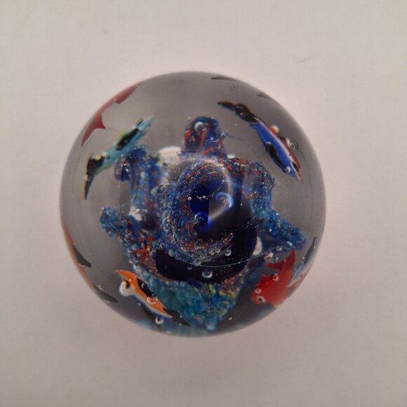 VINTAGE MURANO-STYLE ART GLASS FISH AQUARIUM ROUND PAPERWEIGHT LARGE VIBRANT - Picture 5 of 16